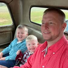 Model T spotted in Georgetown, Kentucky, heading to Paris, Kentucky