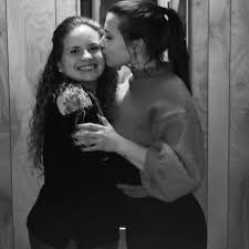 Halle Walizer and Hunter Winters's Wedding Website