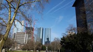 Find your nearby deutsche bank : Frankfurt Unterwegs In Mainhattan