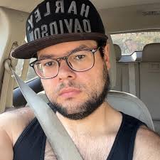 Hey, I'm relatively new to Fortnite! I played Save the World when it 1st  came out, loved it so much I tried BR but it didnt stick until the Simpsons  island came