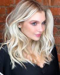 Pin By Danielle W On Blonde In 2018 Pinterest Hair Hair Styles And Medium Hair Styles Medium Hair Styles Hair Styles Blonde Hair Color