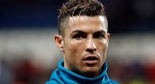 وبخلاف رغبات رونالدو، لم يكن بنزيمة ضمن التشكيلة الزرق المتوجة عالمياً في روسيا 2018، لكنه في يورو 2020 يريد. Cristiano Ronaldo Says Self Belief Key To Success