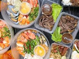 Warisan baba & nyonya buffet at vasco's feature dishes such as pai tee, kambing panggang berempah portugis, ikan pari gerang asam, nyonya curry laksa and many more! 11 Affordable Ramadan Buffets In Kl That Deliver Right To Your Doorstep During The Fasting Month