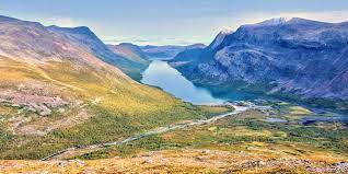 Si vous êtes ici, c'est que vous avez sans doute l'envie de réaliser le trek du kungsleden. Kungsleden From Abisko To Vakkotavare Thorugh Lapland S Wilderness