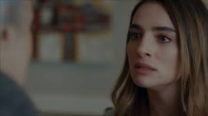 Mukaddes, dispuesta a contarle todo a Melissa: "Tu madre te ha ocultado la  verdad"