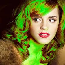 Oh the neon lights were flashing...