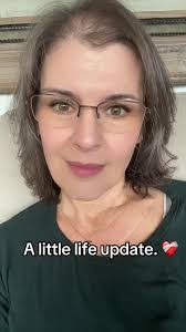 Lisa Storch's Instagram, Twitter & Facebook