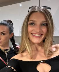 Can someone add northern lights to this photo?