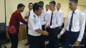 Gaji angkasa pura 2 dari semua jabatan terbaru 2021. Disnakertrans Penyerahan Peserta Diklat Aviation Security Avsec