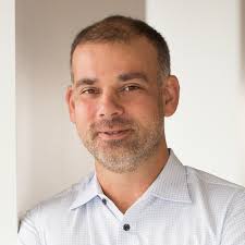 Kevin Straub's Instagram, Twitter & Facebook