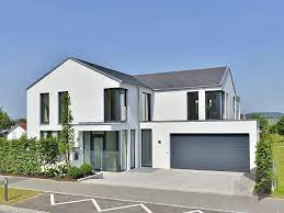 Haus mit garage haus bungalow haus und garten haus bauen cube haus tv wand wohnzimmer mediterrane architektur architektur haus. Pin Auf Haus Mit Garage Ideen Grundrisse