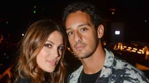 Mercredi soir, kev adams était l'invité de l'émission au tableau ! sur c8. Iris Mittenaere Les Raisons De Sa Rupture Avec Kev Adams Femme Actuelle Le Mag