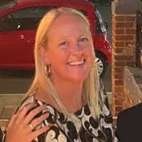 Lisa Sabourin's Instagram, Twitter & Facebook