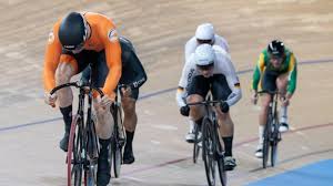 The keirin is such a japenese institution, they even have the japan keirin school, where only 10 per cent of applicants even get in, before. Radsport Berlin Bahnrad Wm Keine Medaille Fur Botticher Im Keirin Sport Sz De