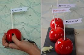 Pommes D Amour Empoisonnees Special Halloween Etiquettes A Telecharger Recette Pomme D Amour Pomme Gateau Blanche Neige