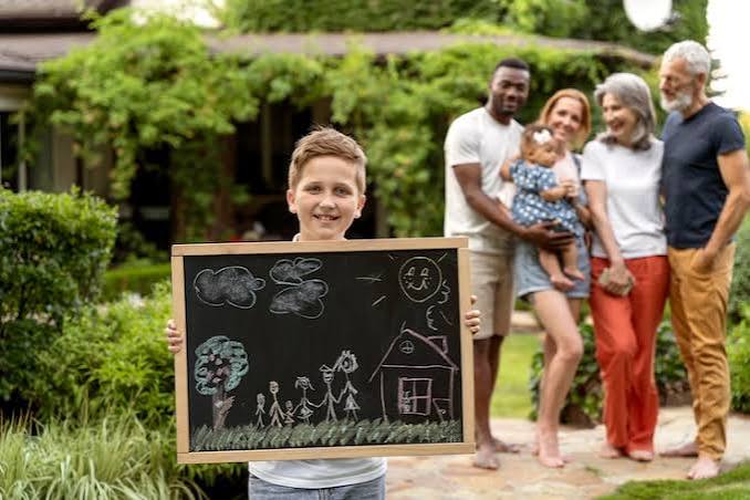 Family plot Photos - Download Free High-Quality Pictures | Magnific  (formerly Freepik)