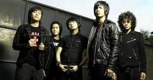 Rian ekky pradiptafind d'masiv on : Lirik Dan Chord Lagu Sebelah Mata D Masiv Zonakamu