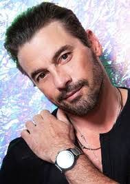 Ronnie Loomis's Instagram, Twitter & Facebook