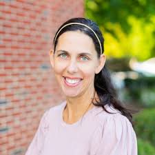 Amber Hickman's Instagram, Twitter & Facebook