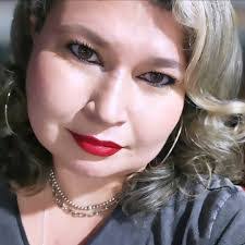 Catherine Hindle's Instagram, Twitter & Facebook