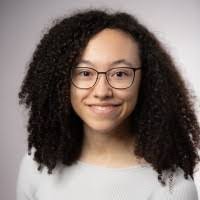 Elizabeth Doss's Instagram, Twitter & Facebook