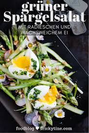 Rasierter Gruner Spargelsalat Mit Radieschen Wachsweichem Ei Gerosteten Pinienkernen Radieschenblatter Gremolata Trickytine Spargelsalat Rezepte Gruner Spargelsalat
