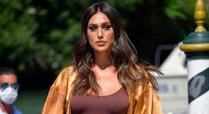 This will prevent cecilia from sending you messages, friend request or from viewing your profile. Cecilia Rodriguez Sbarca A Venezia Da Sola Fraintesa La Foto Pubblicata Da Ignazio Moser