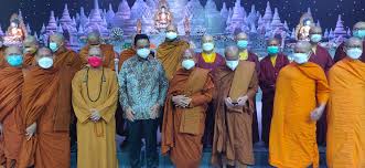 Untuk memahami konsep ketuhanan dalam agama buddha, perlu dimengerti terlebih dahulu bahwa dalam masyarakat pada umumnya terdapat. Perayaan Tri Suci Waisak Digelar Sederhana Namun Khidmad Faktapers Id