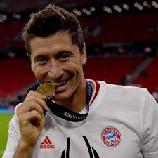The match was played at the olympiastadion, munich, and contested by league champions bayern munich and cup winners werder bremen. Robert Lewandowski Receives Poland S Commander S Cross From President Andrzej Duda Bavarian Football Works