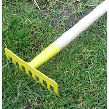 Farbiges spielzeug ist für kinder immer verlockend. Kinder Gartenharke Aus Metall Mit Holzstiel Kinder Garten Gerat Spielzeug Harke Ebay