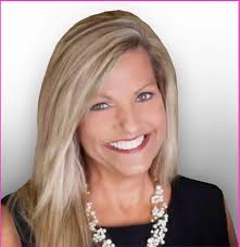 Cabot, Arkansas! A massive search gets underway, after a real estate agent  who was showing a home, vanishes into thin air. Her car & purse are found  at the home for sale.