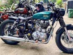 Classic 350 modified modified royal enfield bullet 350 bobber 'torpedo' by pms moto top 5 : Royal Enfield Classic 350 Bobber Named Green Goblin Modified For Rs 1 5l Inspired By Kx Concept