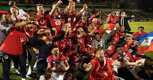 Observe the ligue 1 standings in france category now and check the latest ligue 1 table, rankings and team performance. Lille Beat Psg To Ligue 1 Title Juve Sneak Fourth In Italy Football365