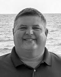 Daniel Runge's Instagram, Twitter & Facebook