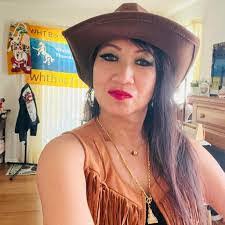 Stacie Dye's Instagram, Twitter & Facebook