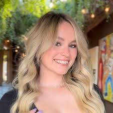 Danielle Jamieson's Instagram, Twitter & Facebook