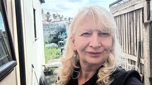 Heidi Dodson's Instagram, Twitter & Facebook