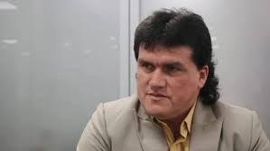 Exalcalde de Camilo Ponce Enríquez Elías Baldor Bermeo enfrenta juicio por  sabotaje tras incitar a obstruir