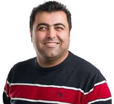 Hamid Karimi's Instagram, Twitter & Facebook