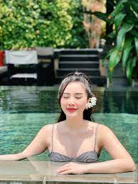 Vietnamese singer ceo @onyxcosmetics.vn contact.baothy@gmail.com 0967386688 (mrs liên) welcome to my wonderful world. Báº£o Thy Facebook