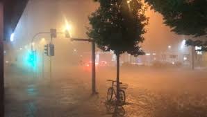 Ultime notizie sulla grandine, in italia e nel mondo: Meteo Notte Di Maltempo Nel Veneto Fiumi Di Grandine A Schio Il Video Dell Evento