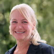 Deborah Accurso's Instagram, Twitter & Facebook