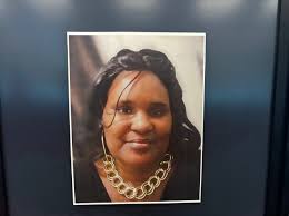 'It's been two weeks': Family of missing St. Pete woman begs community for  help