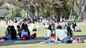 Hubo consenso en la necesidad de aumentar las restricciones para disminuir la circulación; Rige La Fase 1 En Mendoza Con Restricciones De Circulacion Por El Dia Del Estudiante Telam Agencia Nacional De Noticias