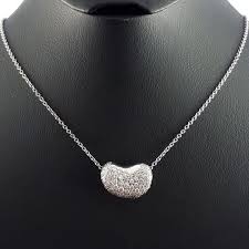 We are offering this stunning tiffany & co elsa peretti bean necklace. Tiffany 18 Kt Gold Elsa Peretti Bean Necklace 1 00 Catawiki
