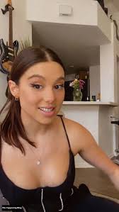 Kira Kosarin's tantalizing expressions will drive you wild in every photo