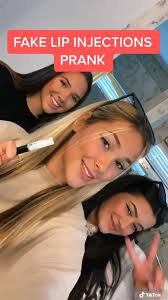 Reposting bc this was too good 😂 #fyp #viral #prank #lipinjection