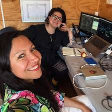 La @nicolecostany en vivo en la sala de montaje ❤️✨ en sesiones de trabajo  para @nomoneynohoney_film, producida por @danicxz de @mimbrefilms Entrando  al Primer Corte definitivo de nuestra segunda película juntas 💕