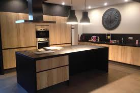 Epingle Par Socoo C Sur Mes Enregistrements En 2021 Deco Cuisine Moderne Cuisine Noire Et Bois Cuisine Equipee Moderne