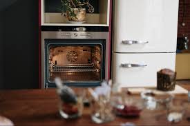Microwave Safe Utensils To Cook Food In Oven | Voltas Beko